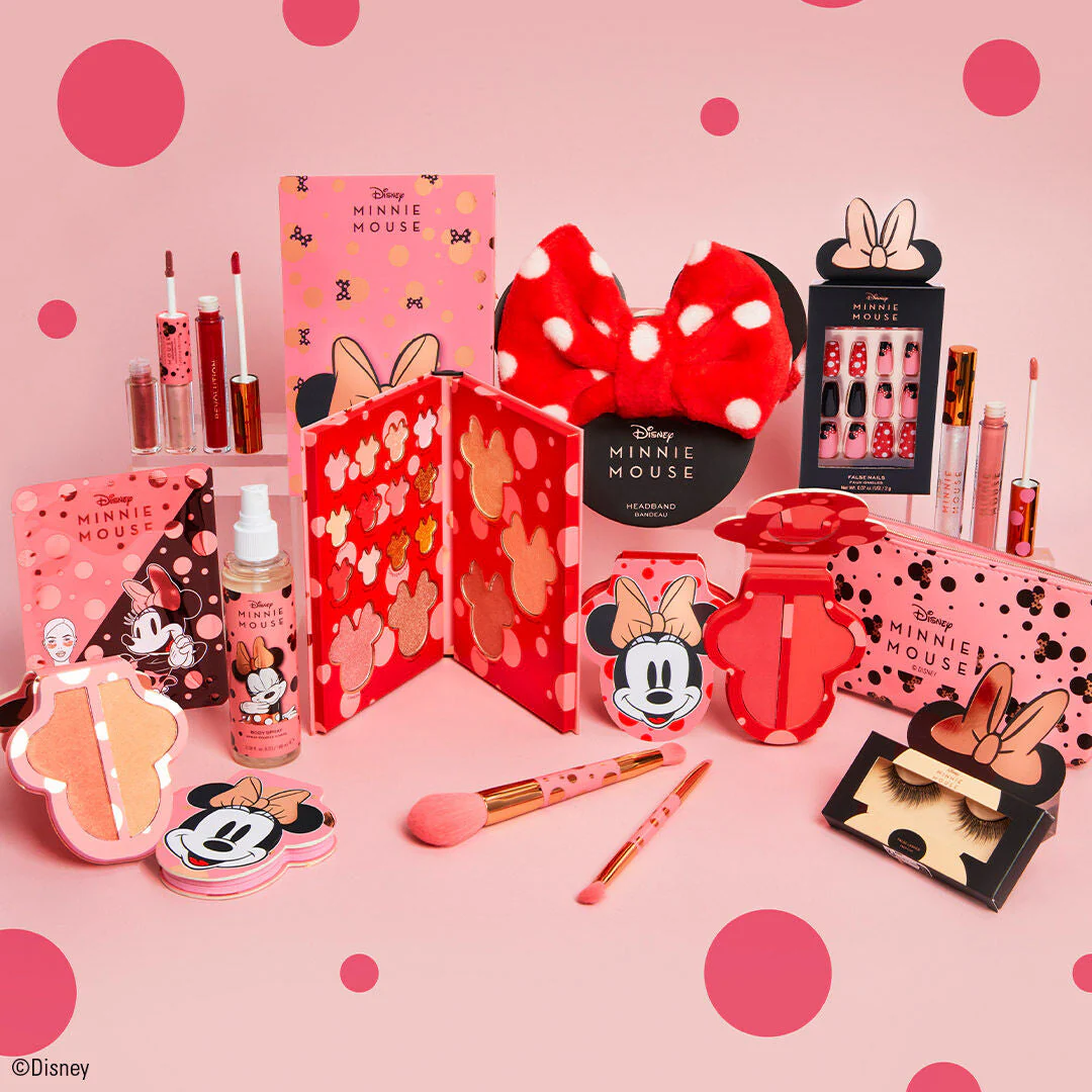 Disneys Minnie Mouse and Makeup Revolution Brush Set - Image 5