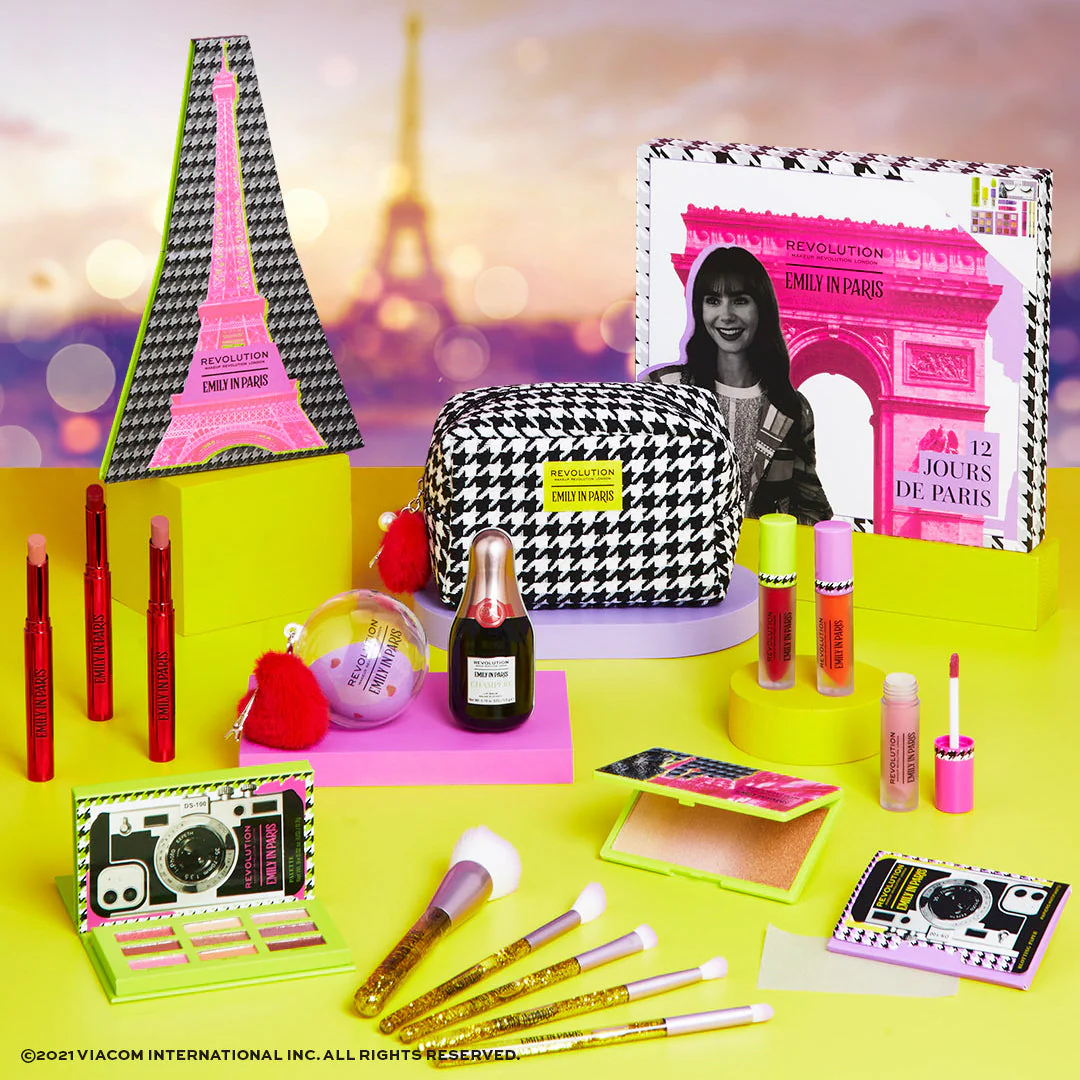 Makeup Revolution X Emily In Paris Tres Chic Brush Set - Image 7
