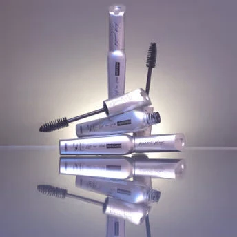 Pigment Play Lift em High Mascara - Image 4