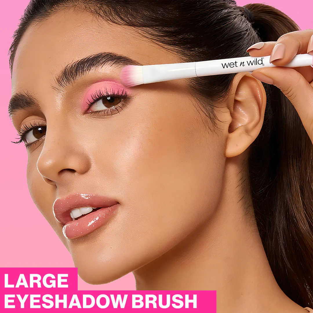Wet n Wild Large Eyeshadow Brush - Image 3